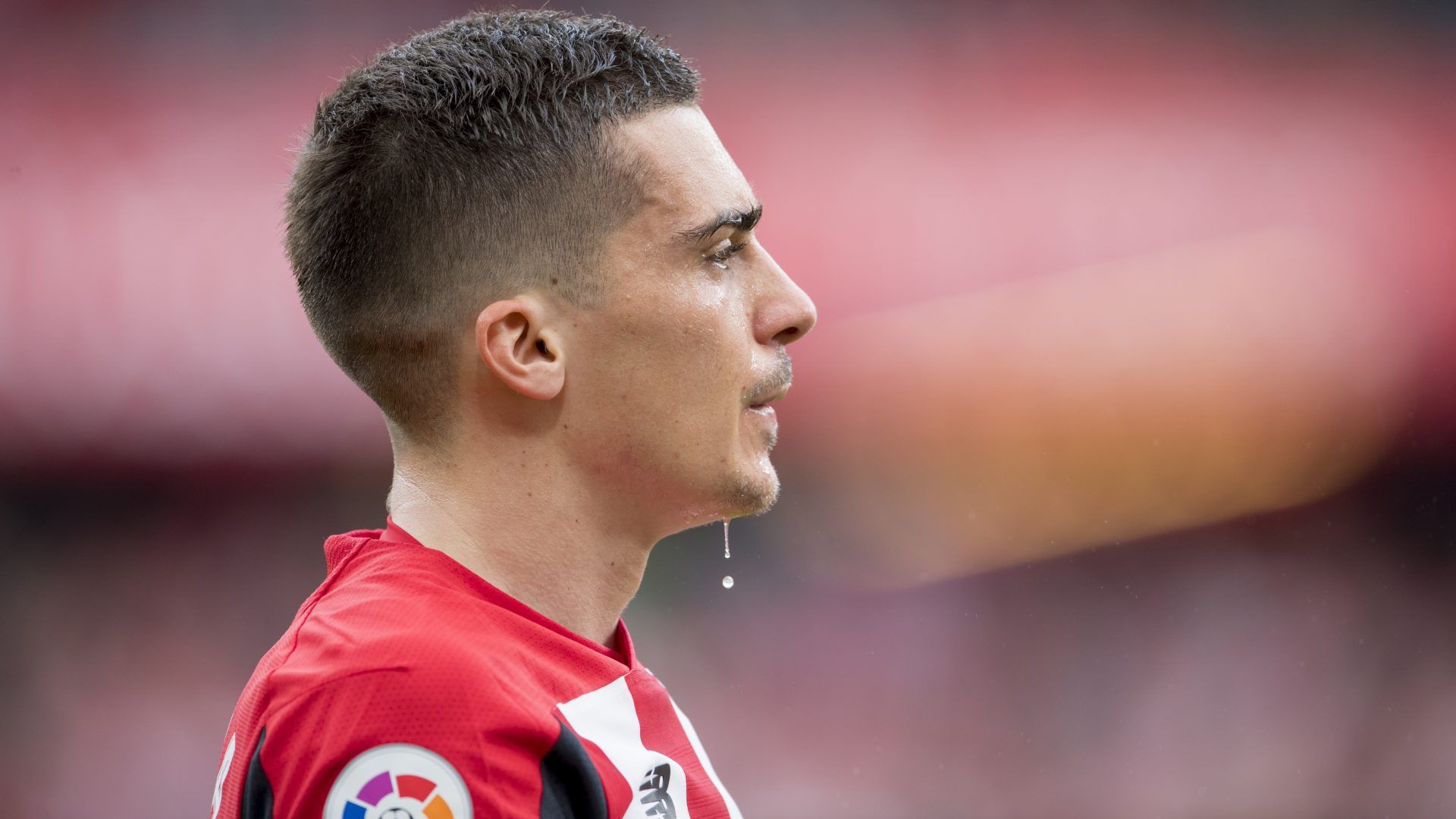  Iñigo Córdoba volvió a la titularidad ante el Villarreal.