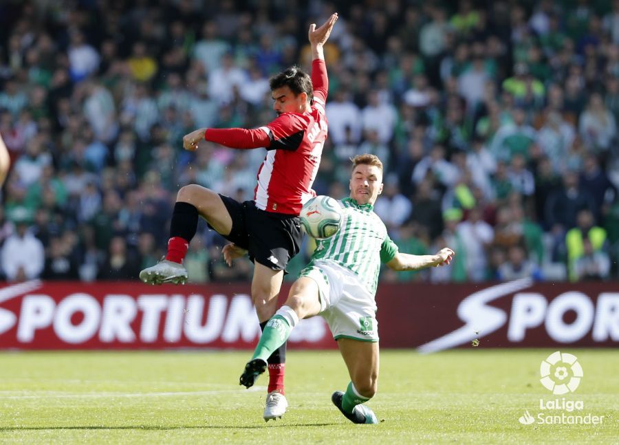 Dani García en un duelo con Loren en el Benito Villamarín.