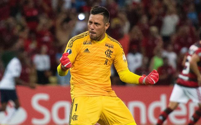  Diego Alves, exguardameta de Valencia, es el ídolo del meta del Manises