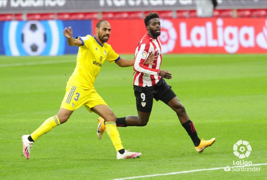 Fali e Iñaki Williams, en San Mamés durante el Athletic-Cádiz.