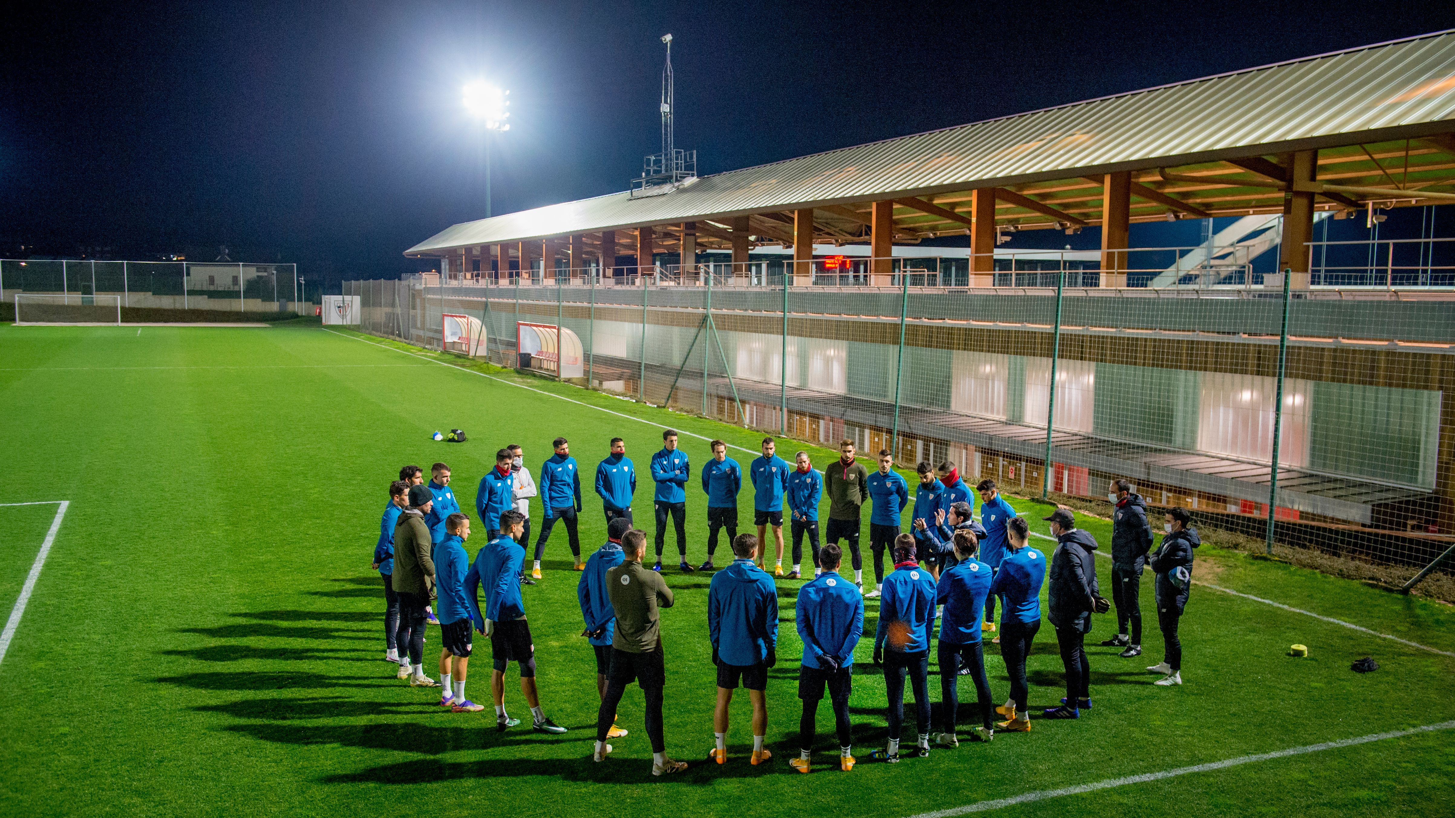  La plantilla ahora de Marcelino podría rebajarse, de nuevo, su sueldo.