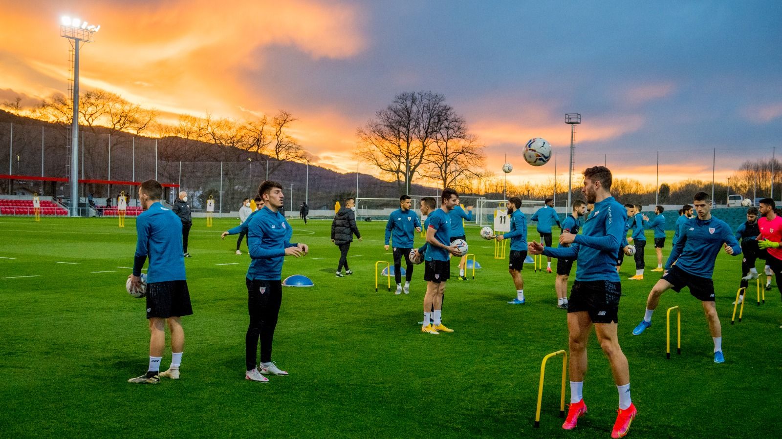  Preciosa imagen del entrenamiento en Lezama de los de Marcelino.