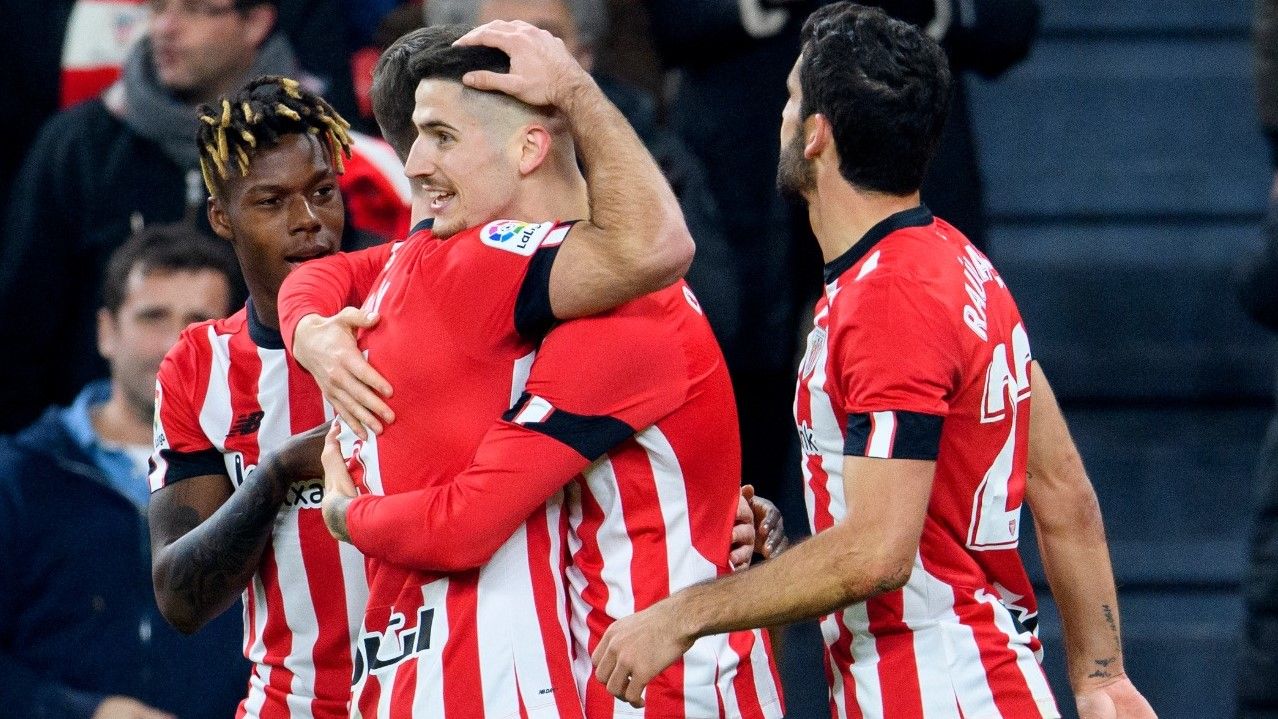 Oihan Sancet celebra su primer gol en el Athletic-Cádiz.