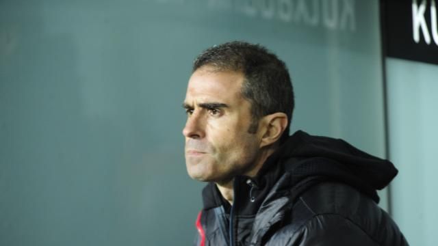 Gaizka Garitano ante el Betis en San Mamés.