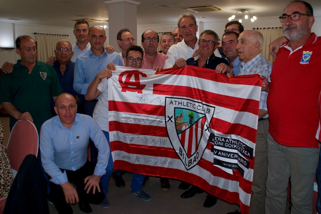  Andoni Goikoetxea fue agasajado en El Ejido por las Peñas del Athletic Club.