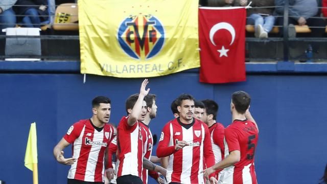 Los leones del Athletic celebran el gol anotado en Villarreal.