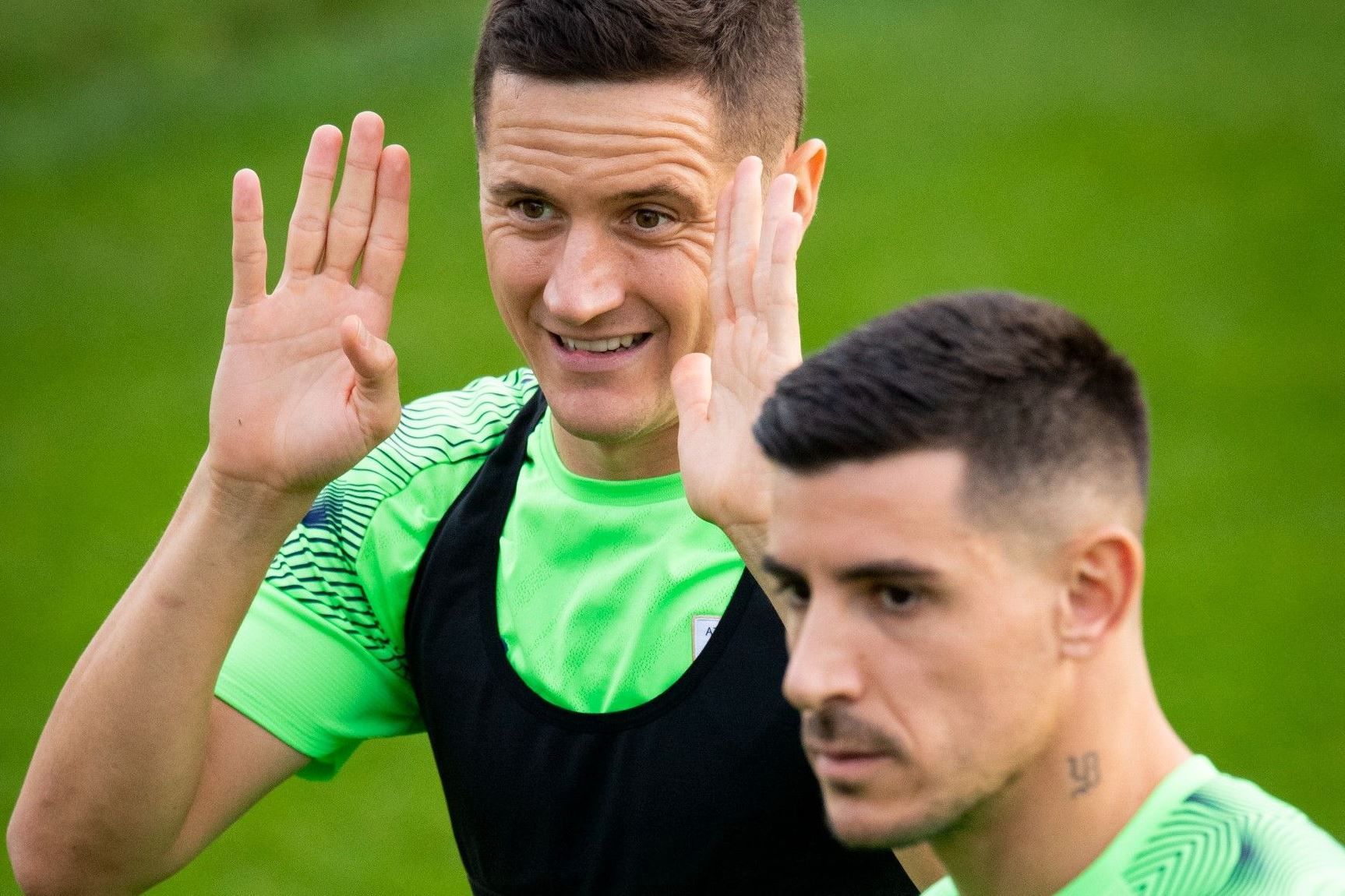  Los jugadores Ander Herrera y Yuri Berchiche en Lezama.