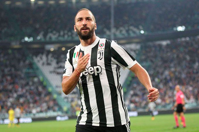  Gonzalo Higuaín celebra un gol con la Juve.