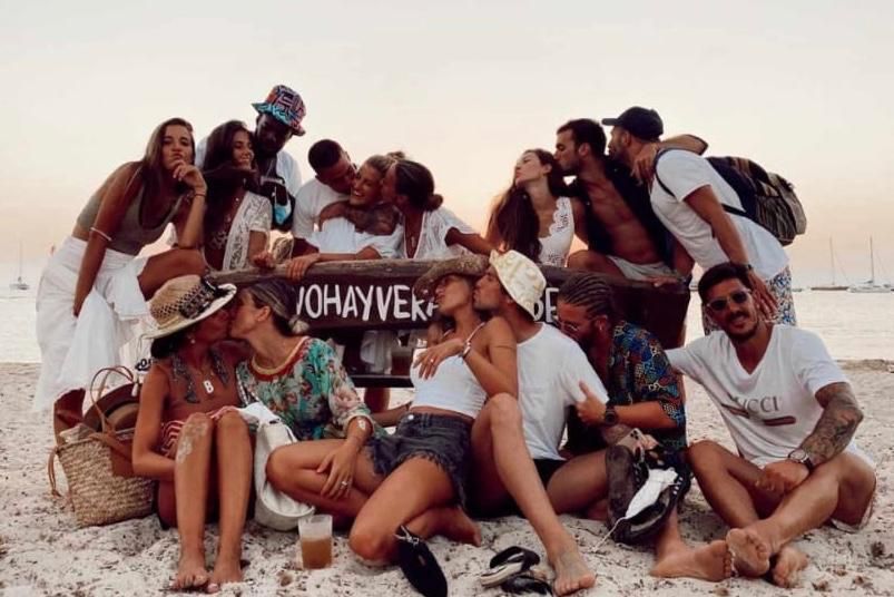 La famosa foto de grupo en Ibiza que enfadó a muchos seguidores del Athletic Club.