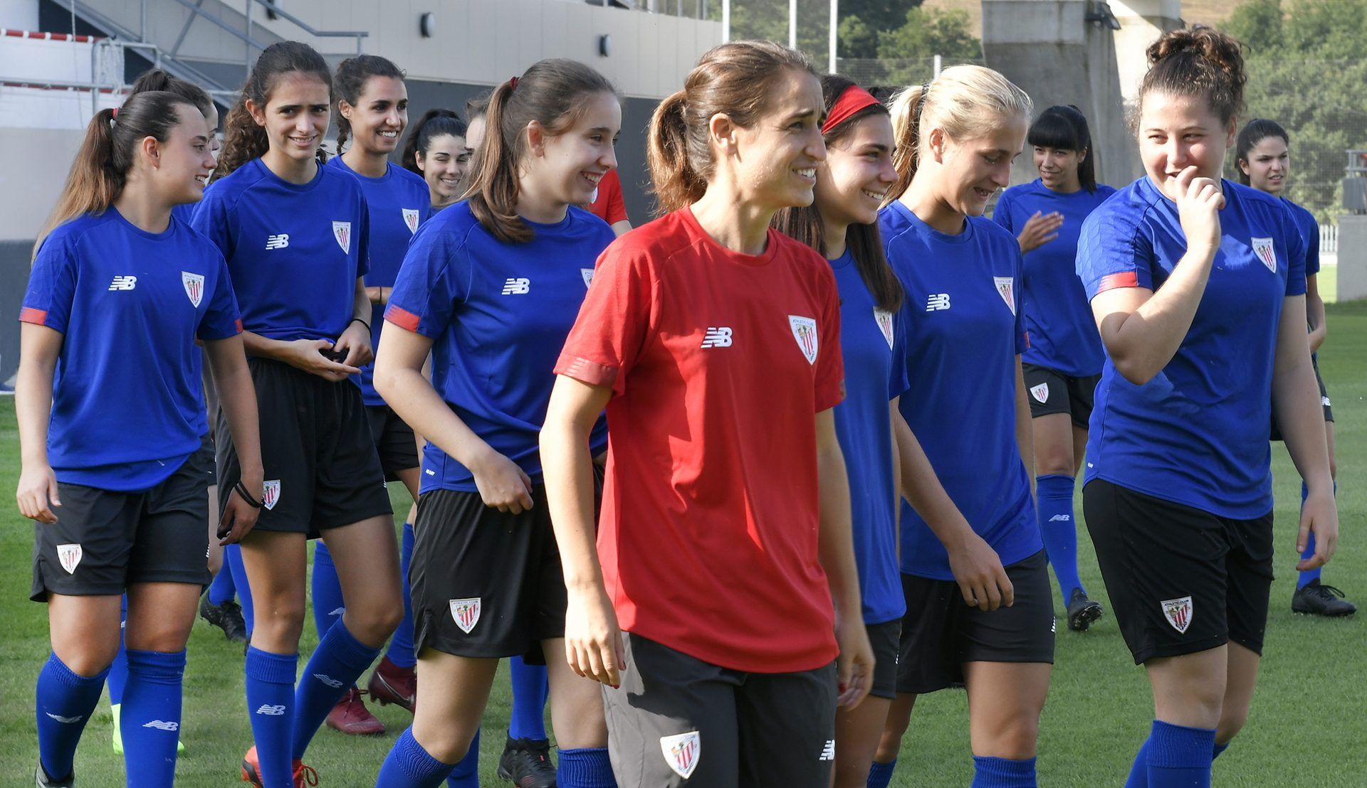 Iraia Iturregi dirige con éxito al equipo femenino B del Athletic Club.