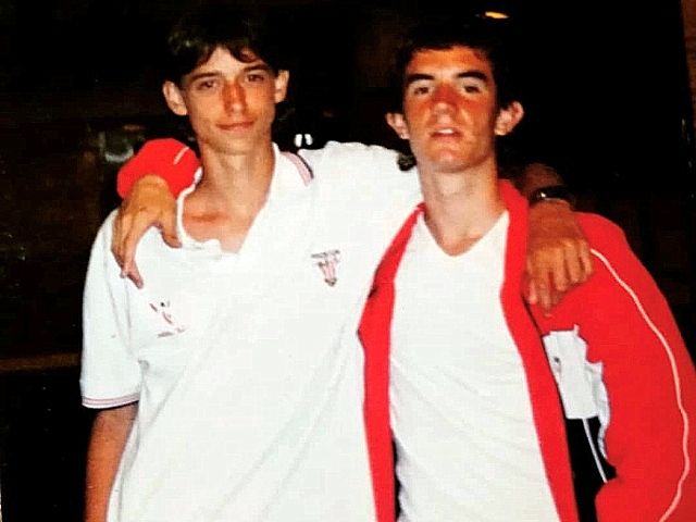 Ander Iturraspe y el hoy actor Lander Otaola en aquellos años de juventud en la cantera de Lezama.