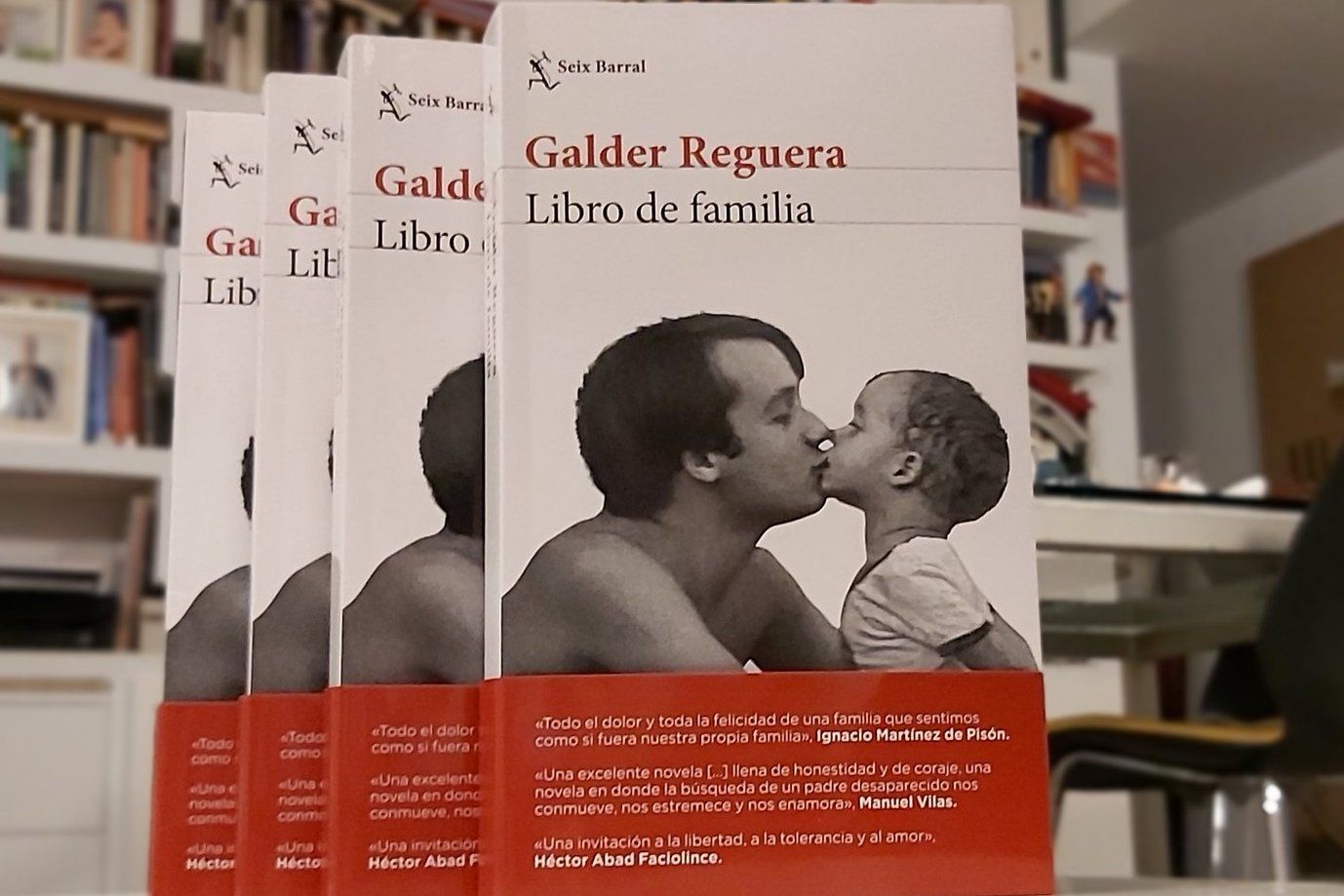  Portada de 'Libro de Familia', de Galder Reguera.