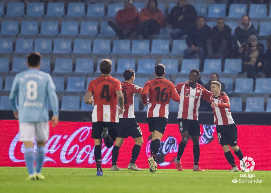 Los jugadores del Athletic celebran el gol de Muniain.