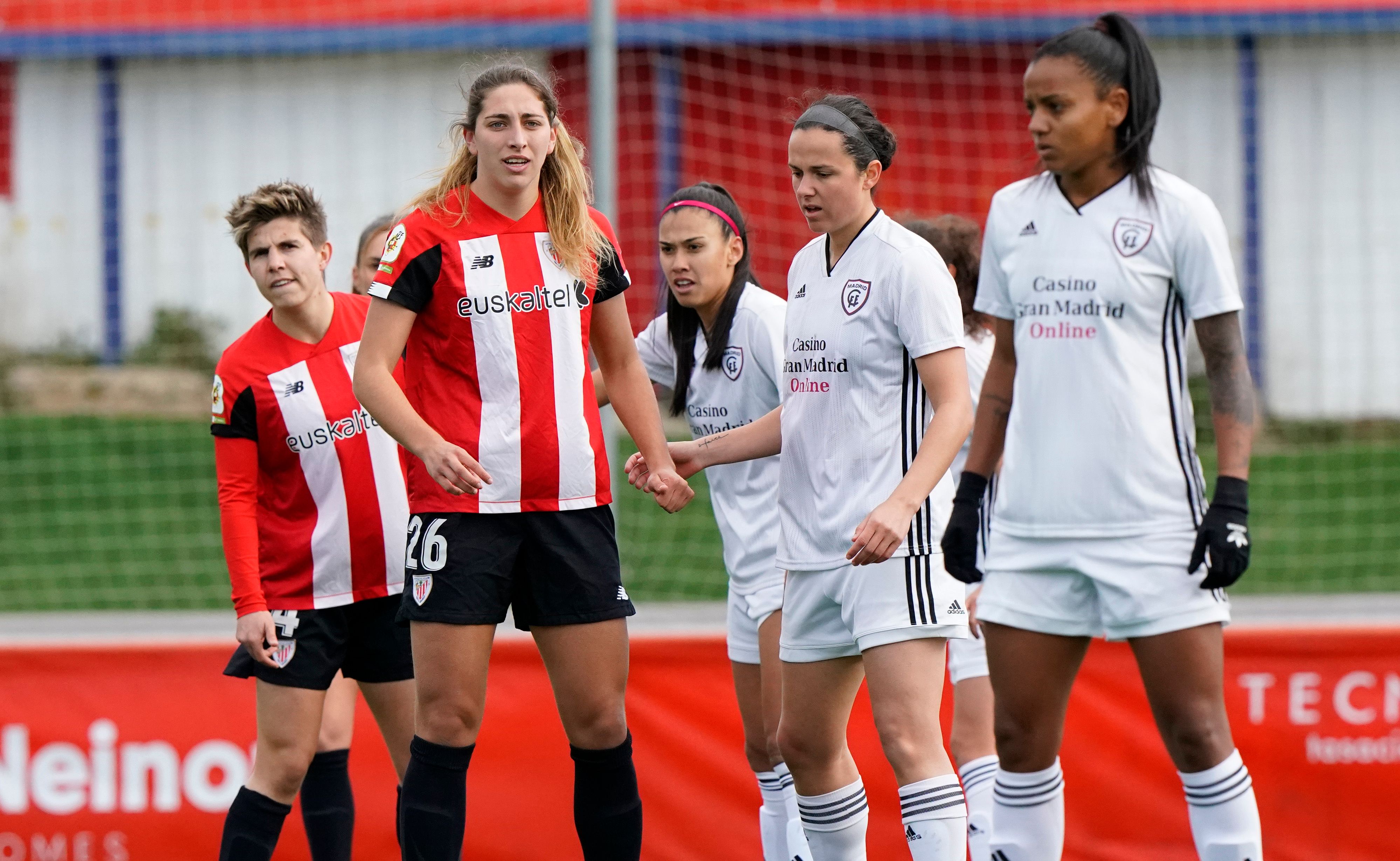  El Athletic femenino llegó en cuadro al partido ante el Madrid CFF.