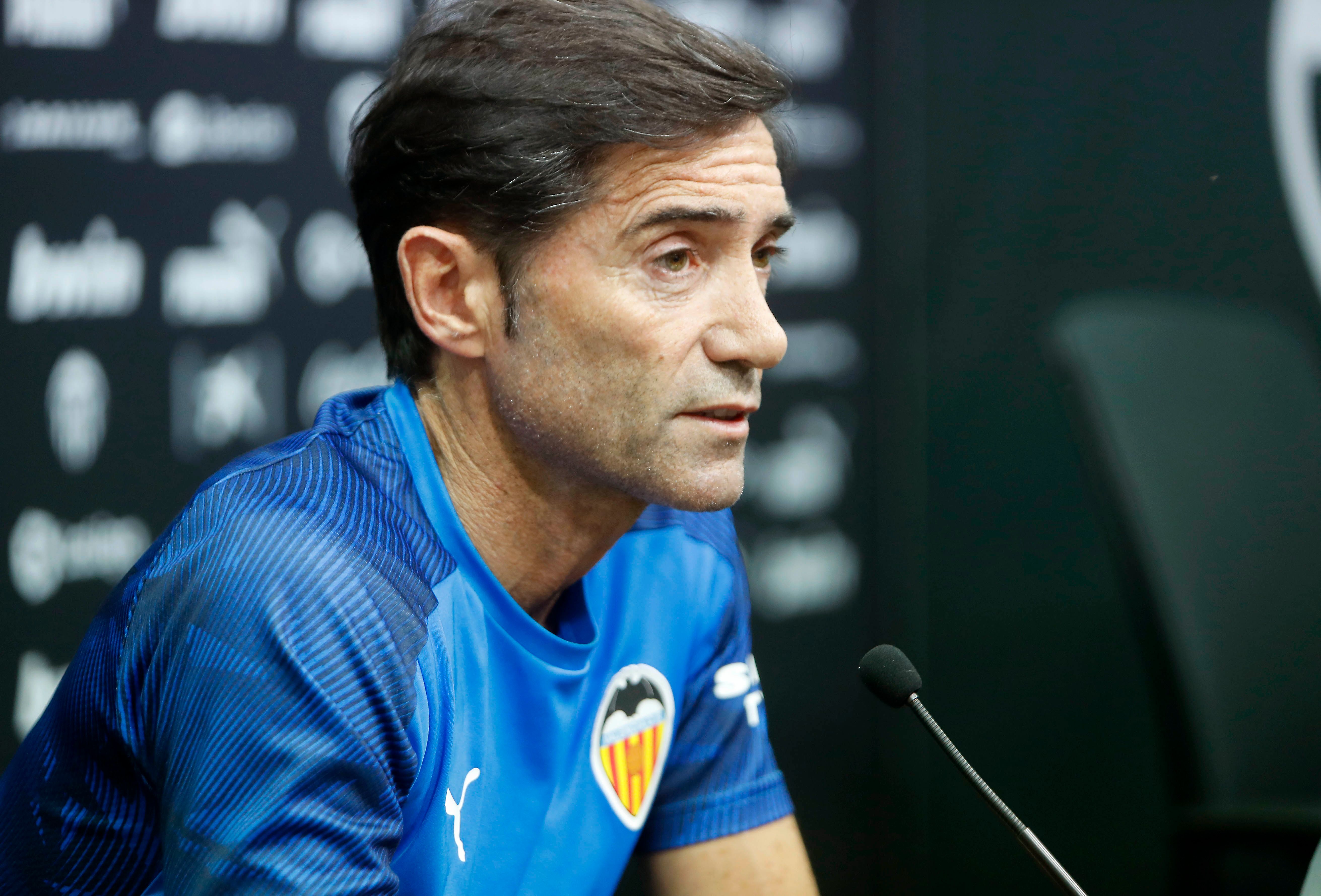  Marcelino García Toral en una rueda de prensa con el Valencia.