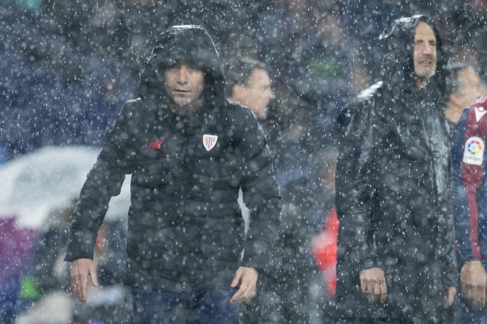 Marcelino bajo el diluvio ante el Levante en Orriols.