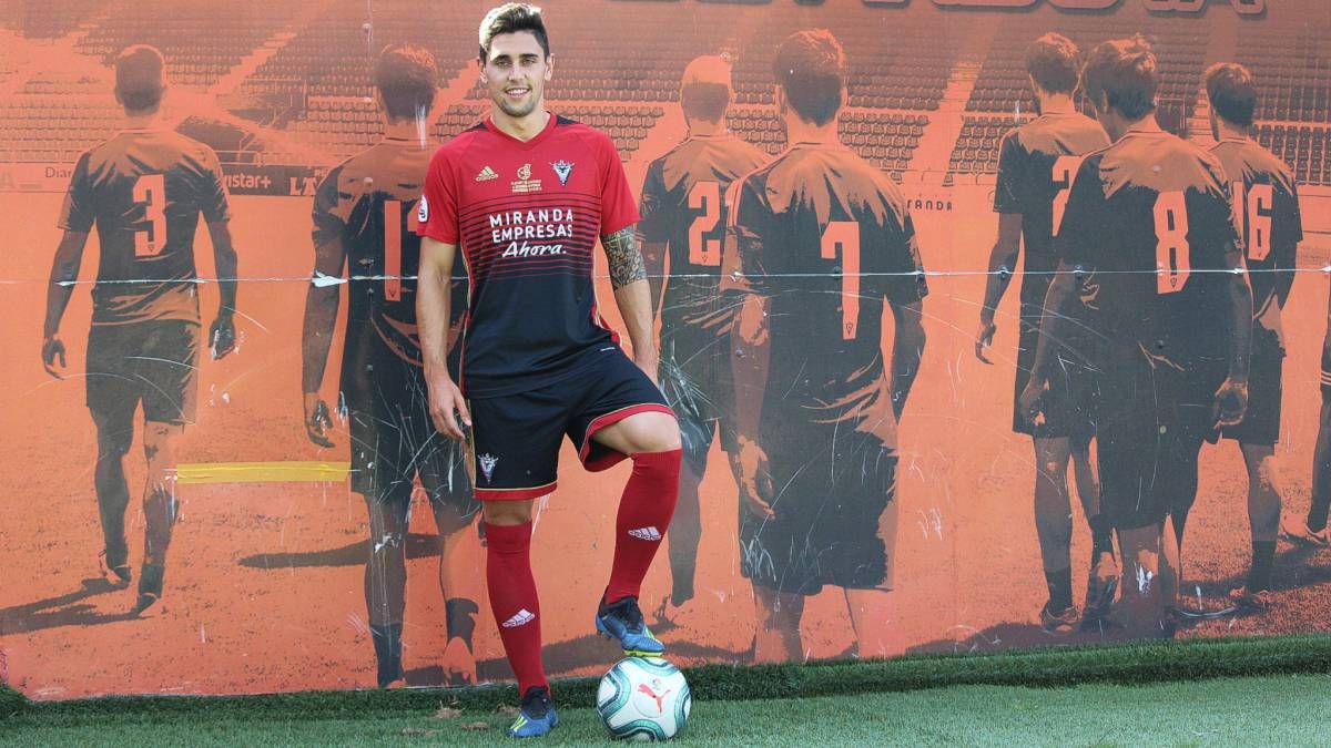 Martín Merquelanz se ha puesto en el escaparate con el Mirandés de Andoni Iraola.