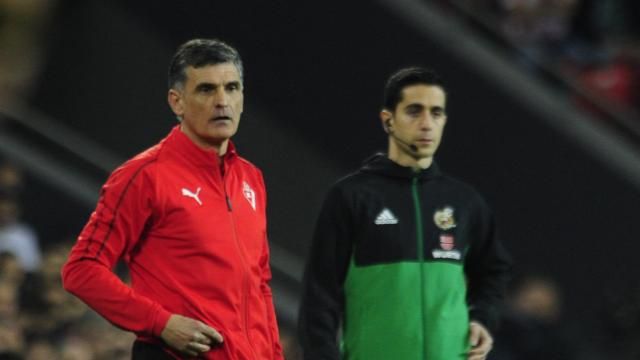 Jose Luis Mendilibar en una visita con la SD Eibar a San Mamés para enfrentarse al Athletic Club.