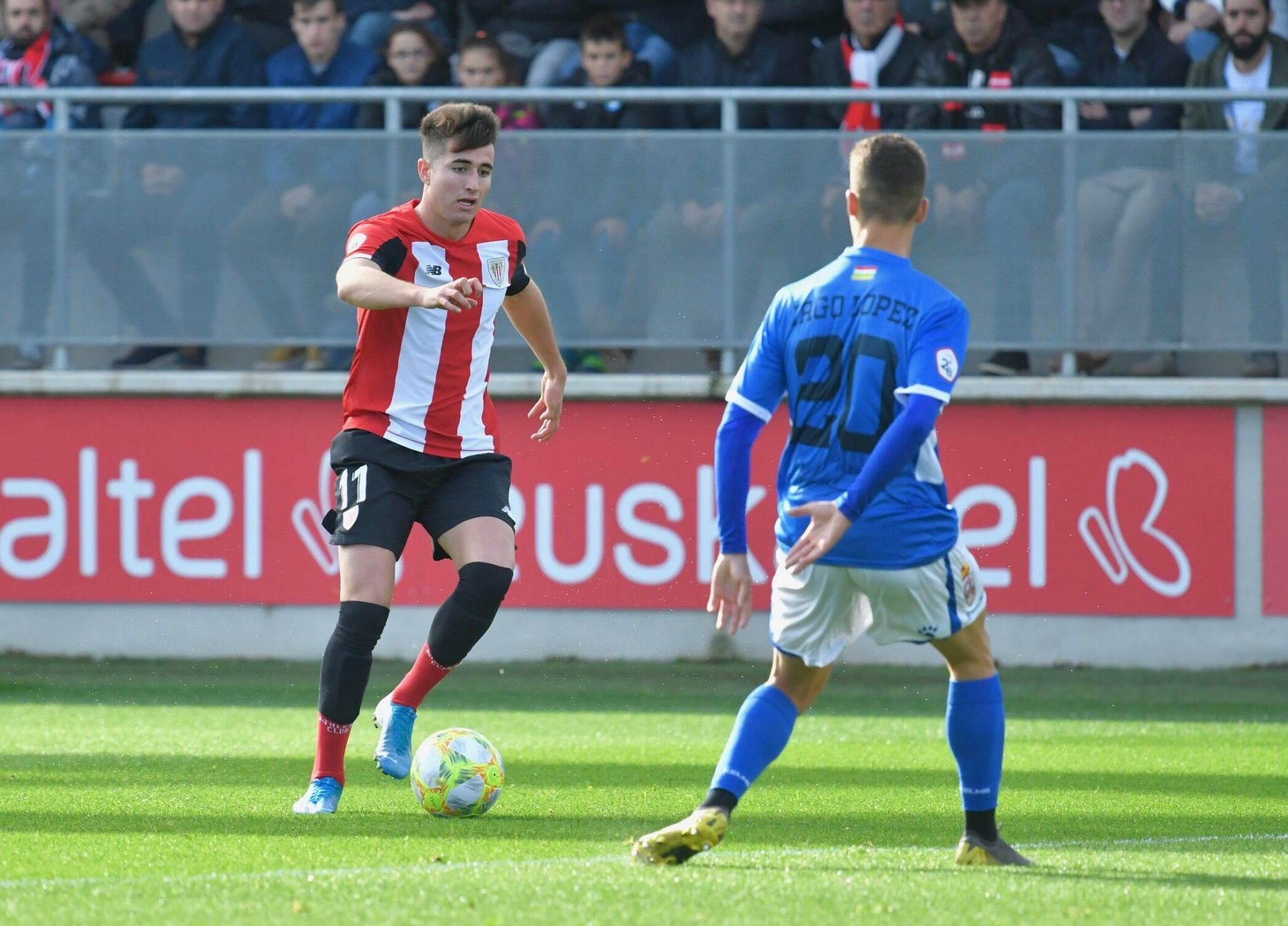  Jon Morcillo en un partido con el Bilbao Athletic.
