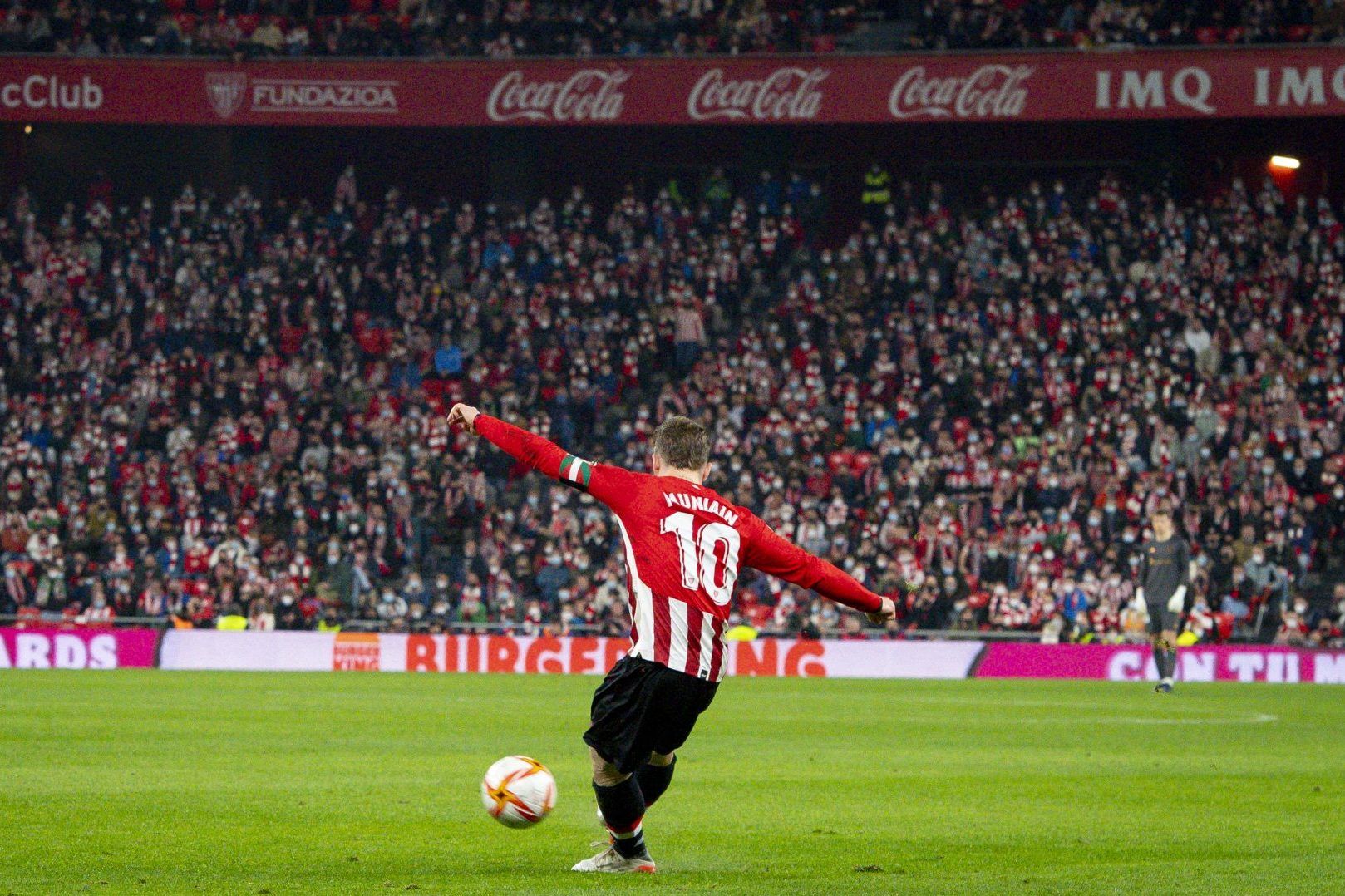  Iker Muniain la pone en la semifinal de Copa ante el Valencia.
