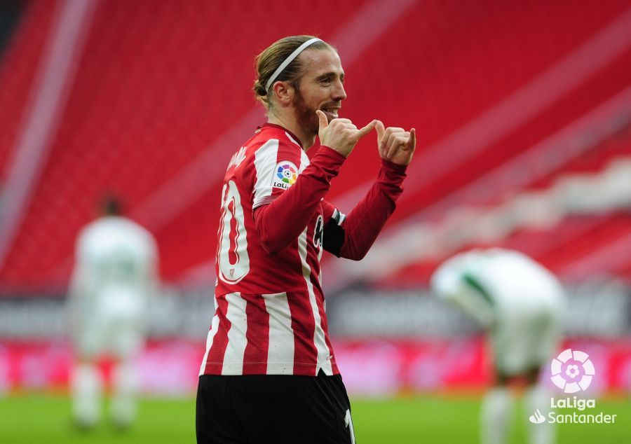 Iker Muniain sonríe para festejar su gol al Elche; ¿marcará en la Supercopa?.