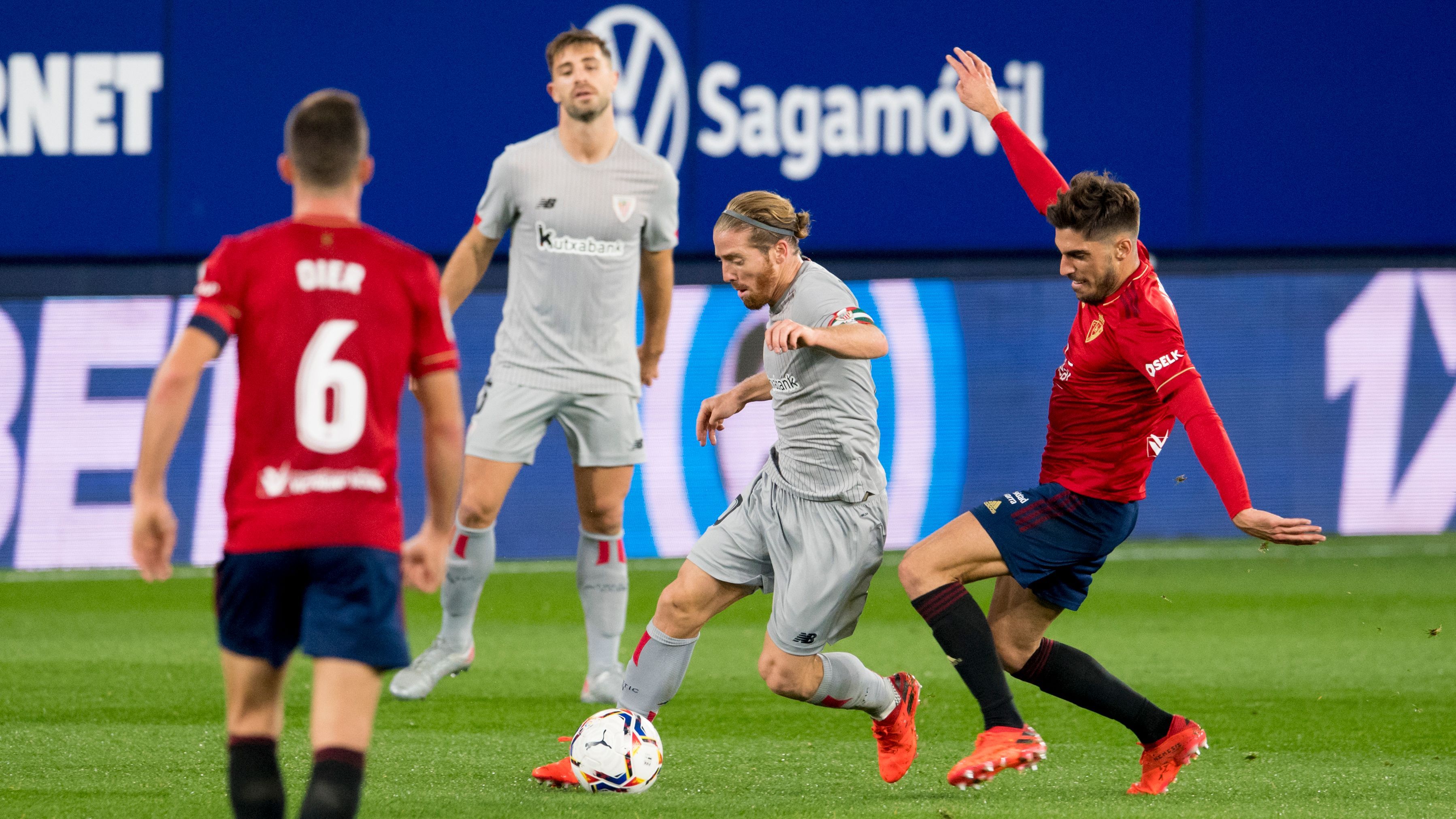 Iker Muniain no termina de encontrar su sitio en el equipo.
