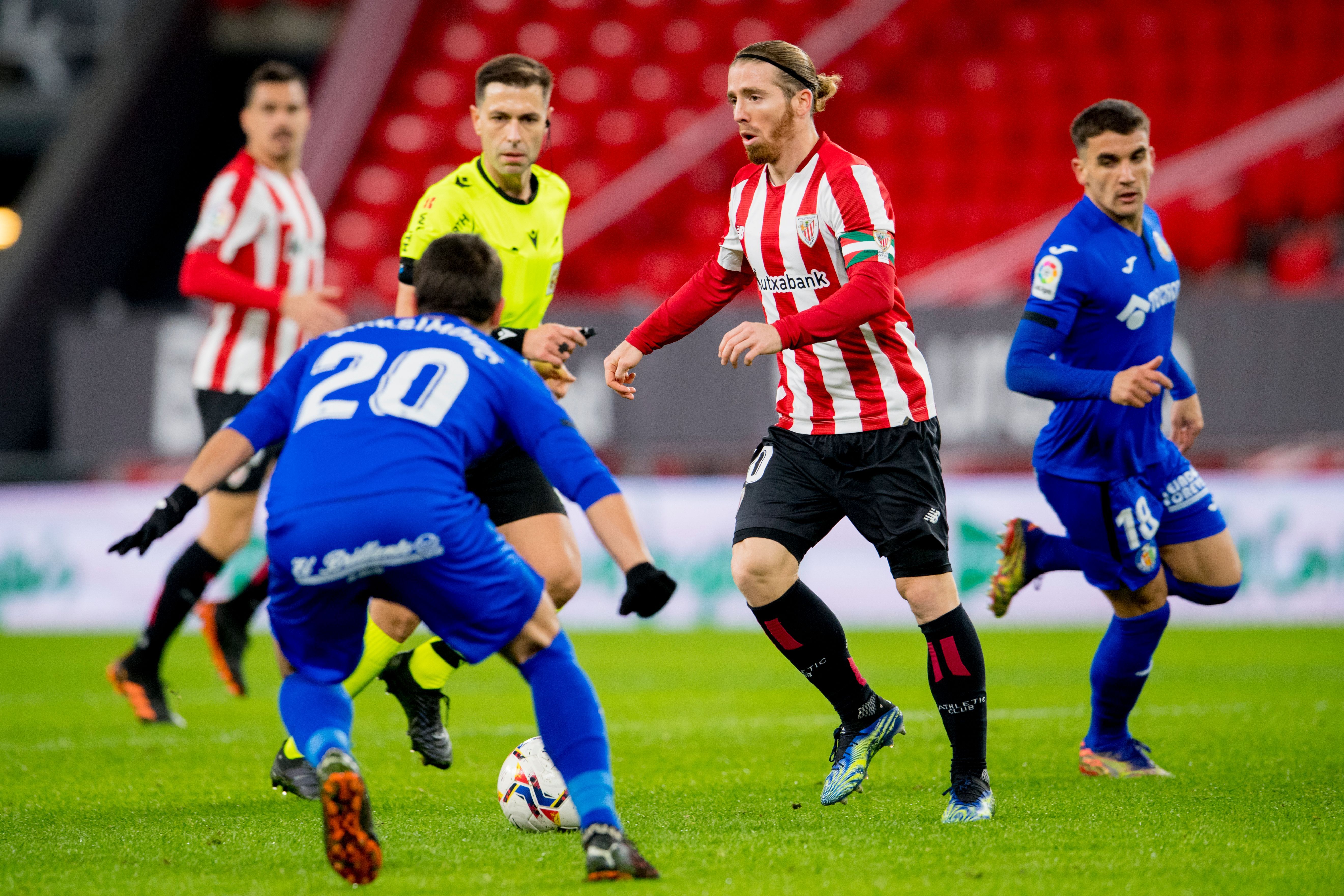 Iker Muniain ante el Getafe en San Mamés
