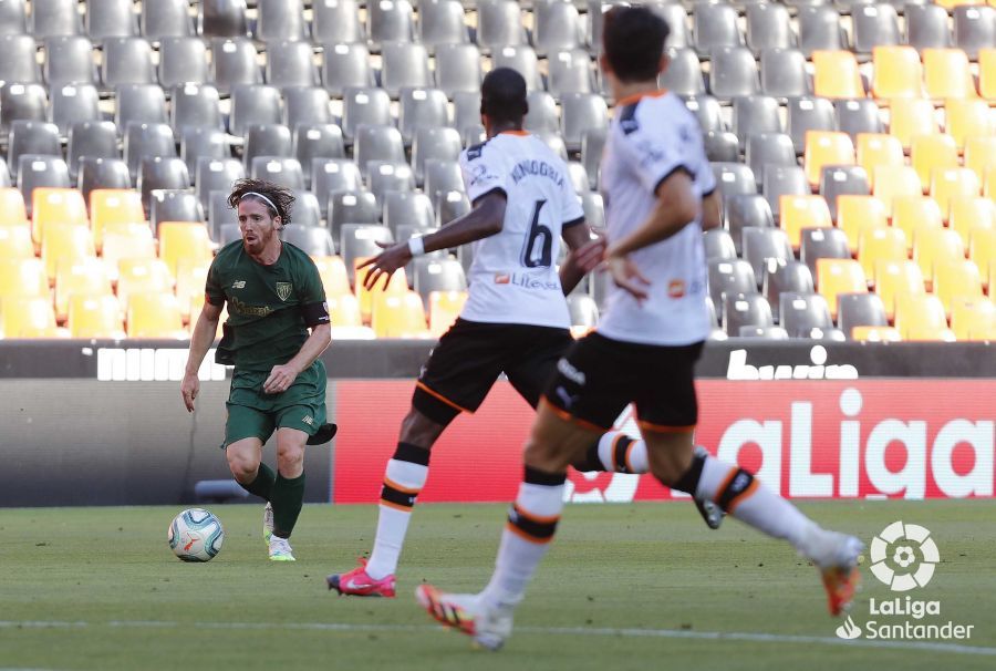  IKer Muniain capitán y titular en Mestalla.