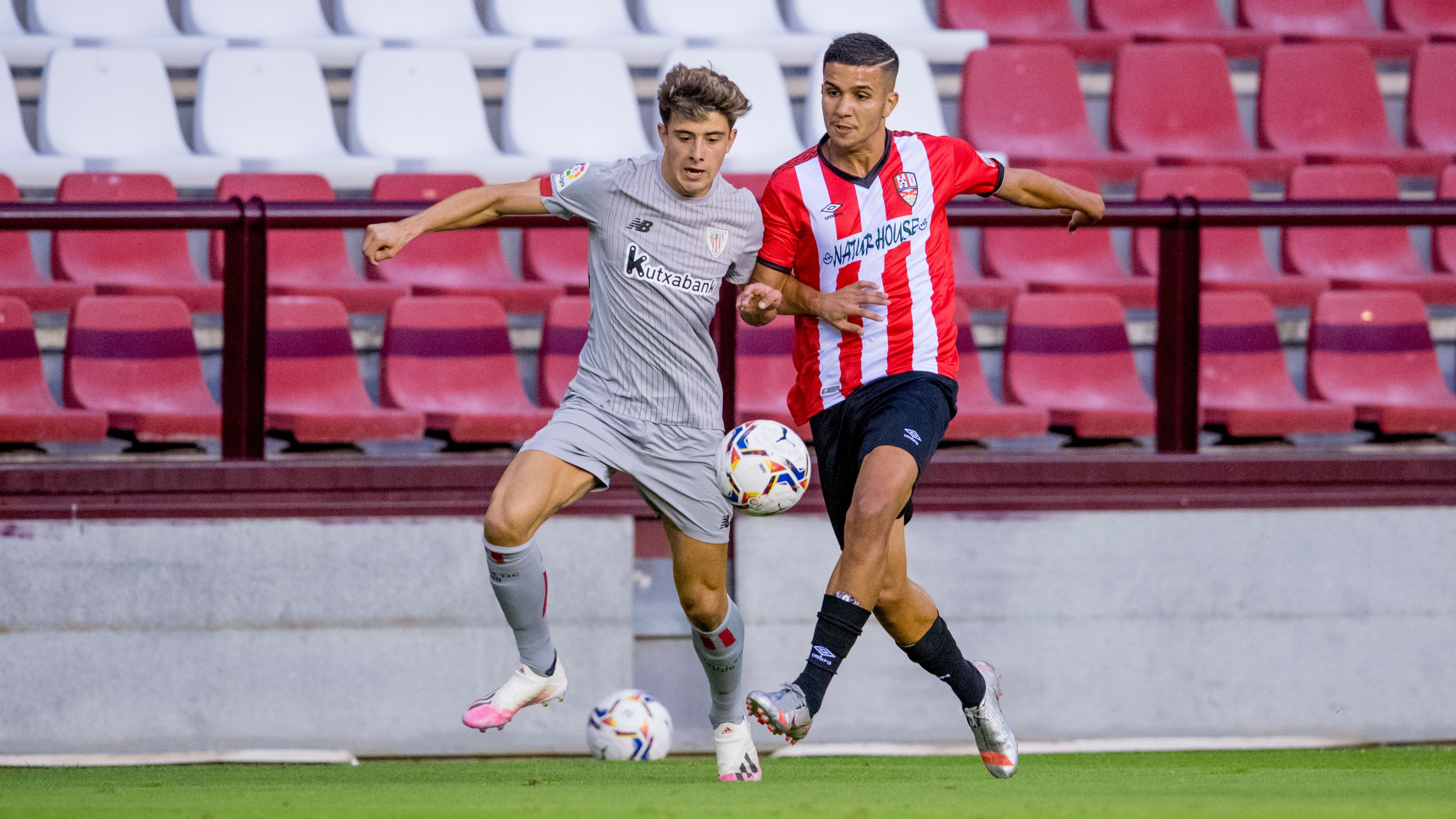  Hay muchos ojos puestos en el zurdo Nico Serrano, de 17 años.