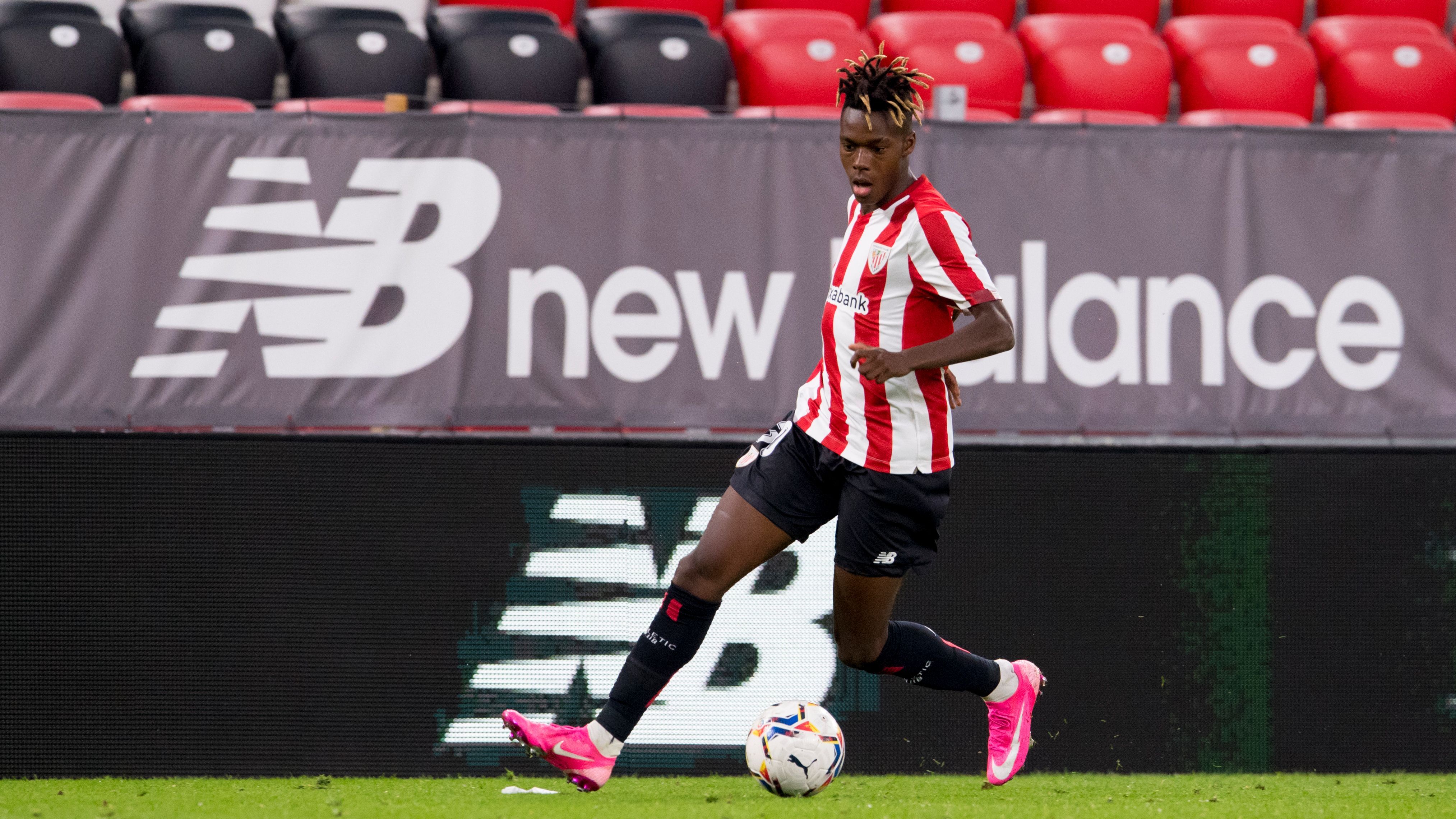  Nico Williams, en su debut como León en San Mamés, entra en Futbol Draft.