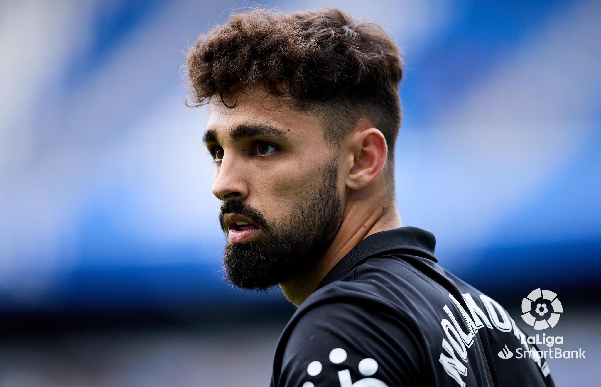  Peru Nolaskoain, cedido por el Athletic al Amorebieta, jugando en Anoeta.