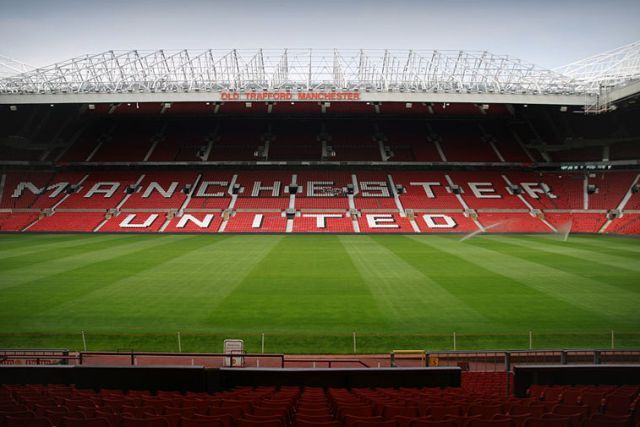 old_trafford_panoramica.jpg