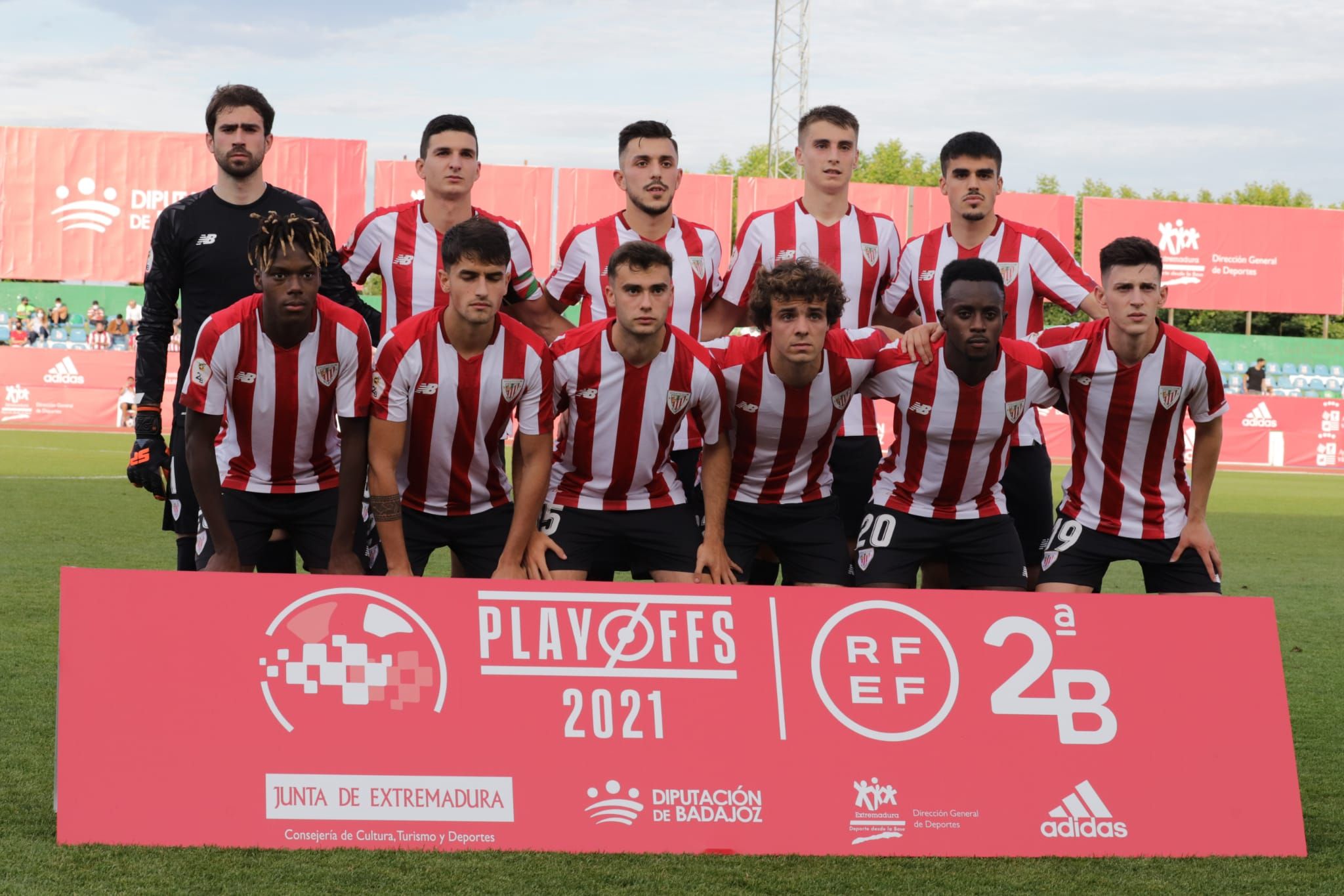 El once de Joseba Etxeberria ante el Celta B en el play off de ascenso a Segunda.