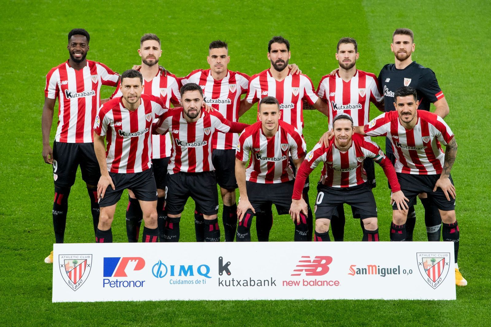  El once ante el Villareal con De Marcos de lateral en San Mamés.