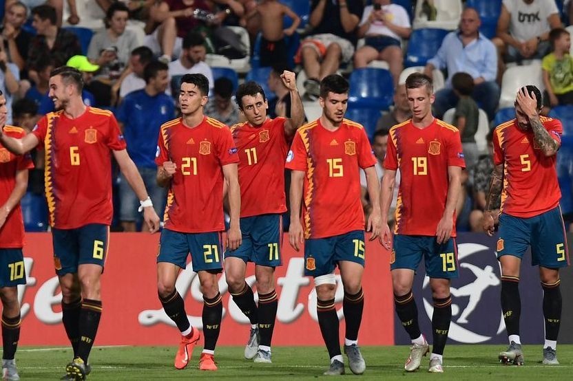 El eibartarra Mikel Oyarzabal celebra el 2-1 ante Francia.