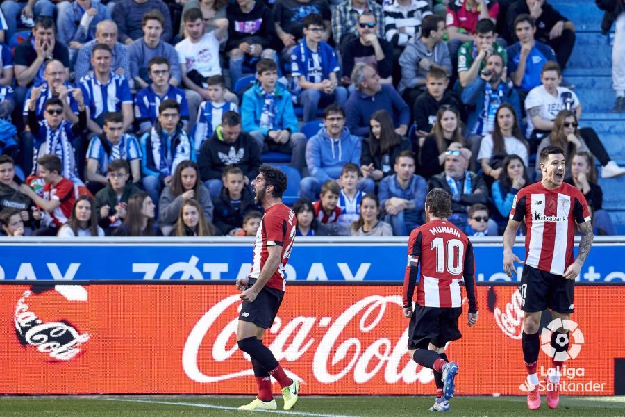  Raúl García celebra con rabia su gol ante el Alavés.