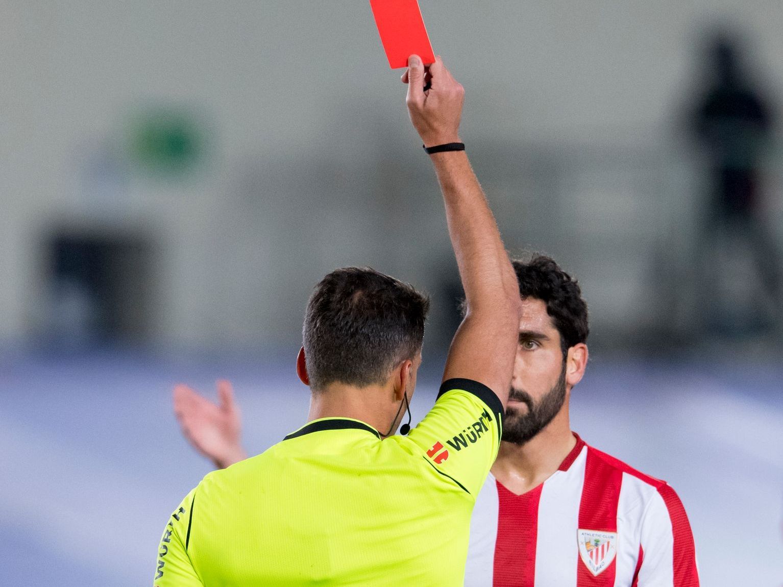  Gil Manzano expulsa a Raúl García en Valdebebas.