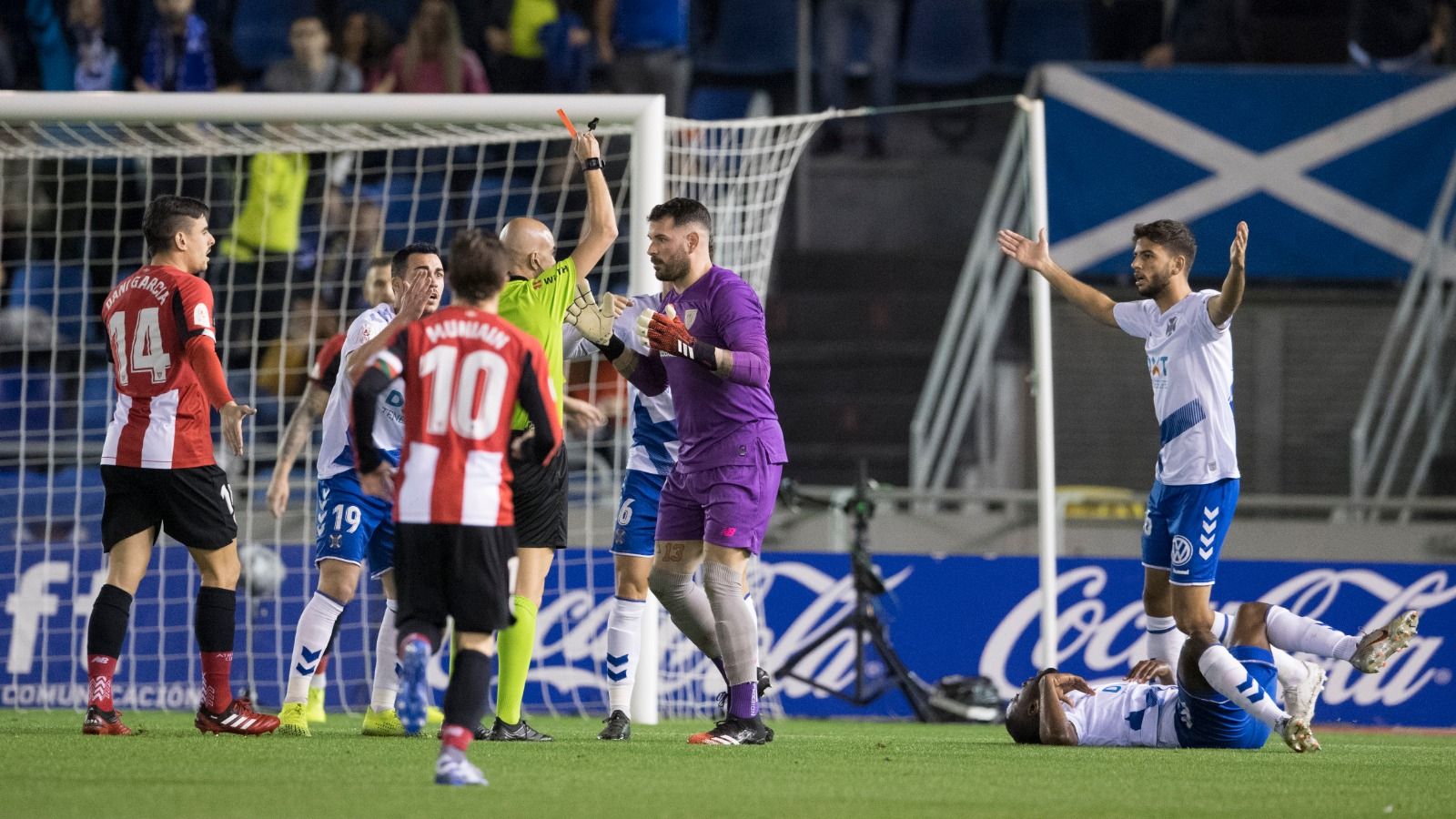  Iago Herrerín fue expulsado al comienzo del encuentro ante el Tenerife.