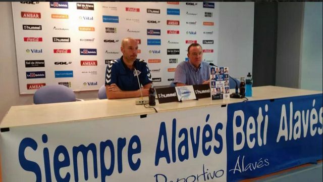 Gaizka Toquero el día de su presentación con el Alavés.
