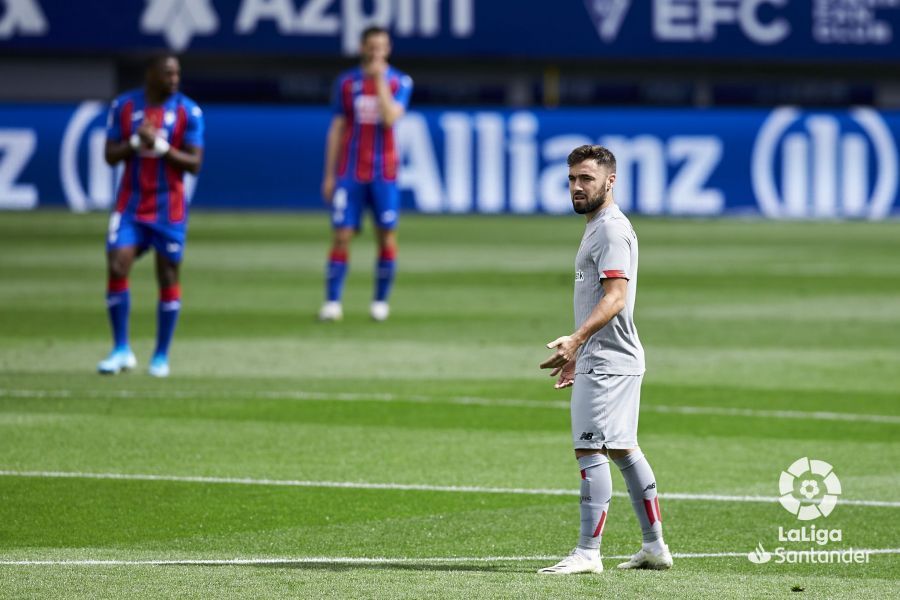 Unai López, en una acción del Eibar-Athletic Club de este domingo.