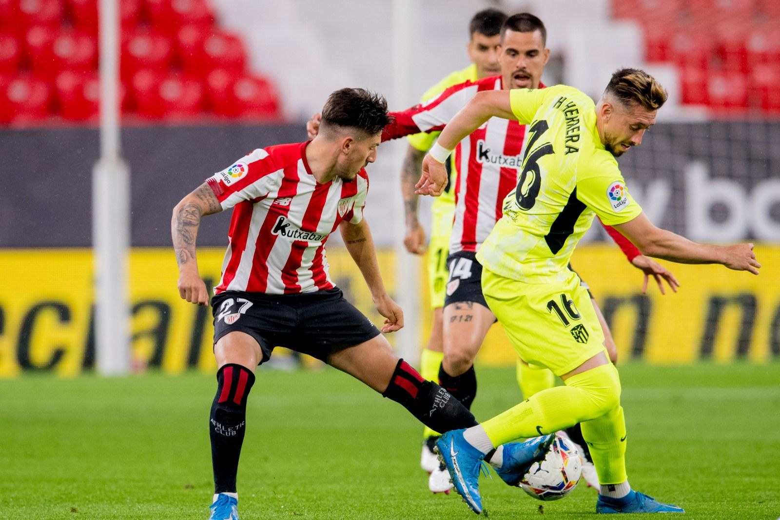  Unai Vencedor, ante el Atlético en San Mamés.