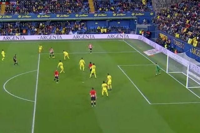 Undiano y el VAR intepretaron fuera de juego en esta acción.