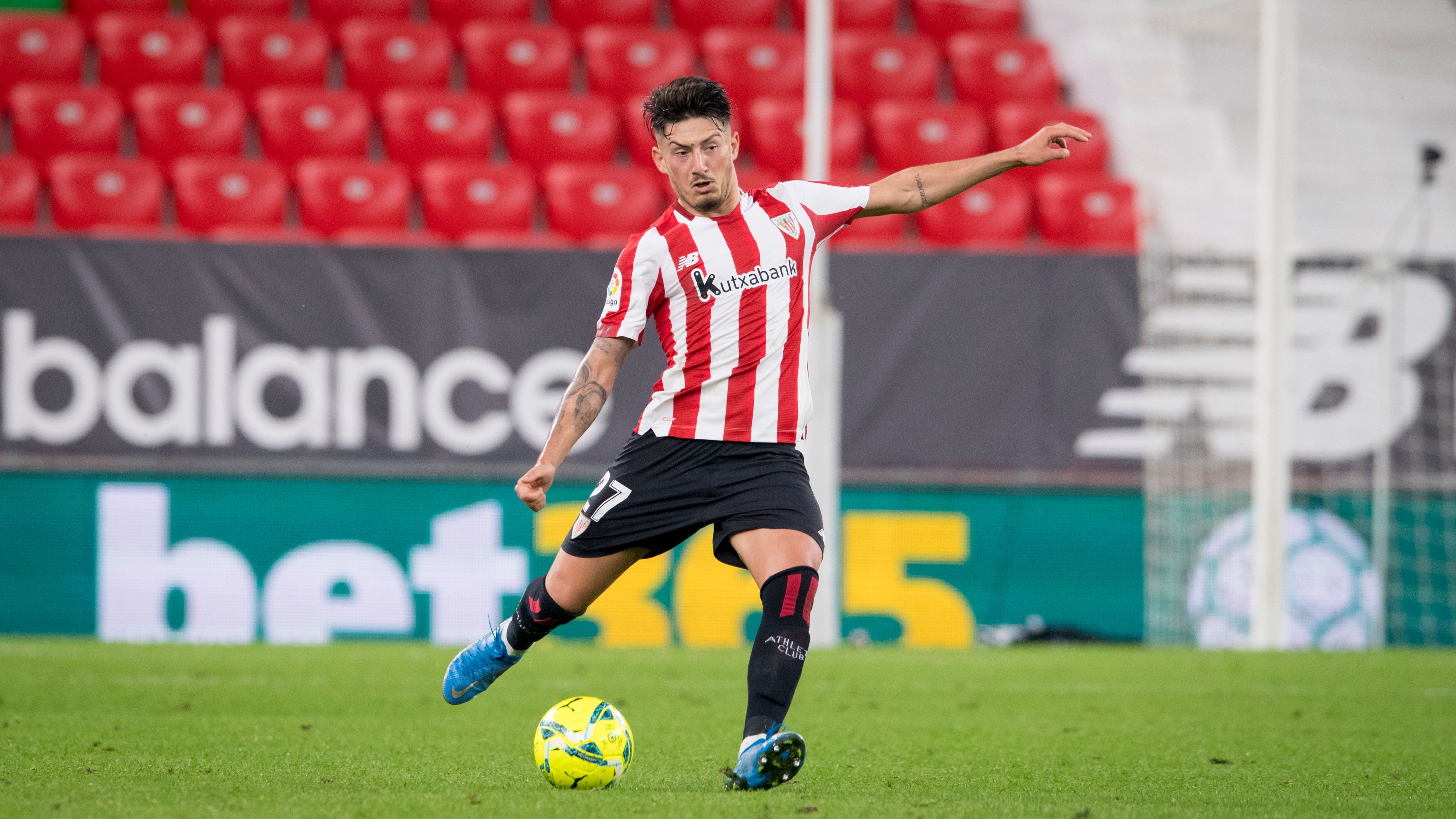  Toque de Unai Vencedor ante el CA Osasuna en San Mamés.