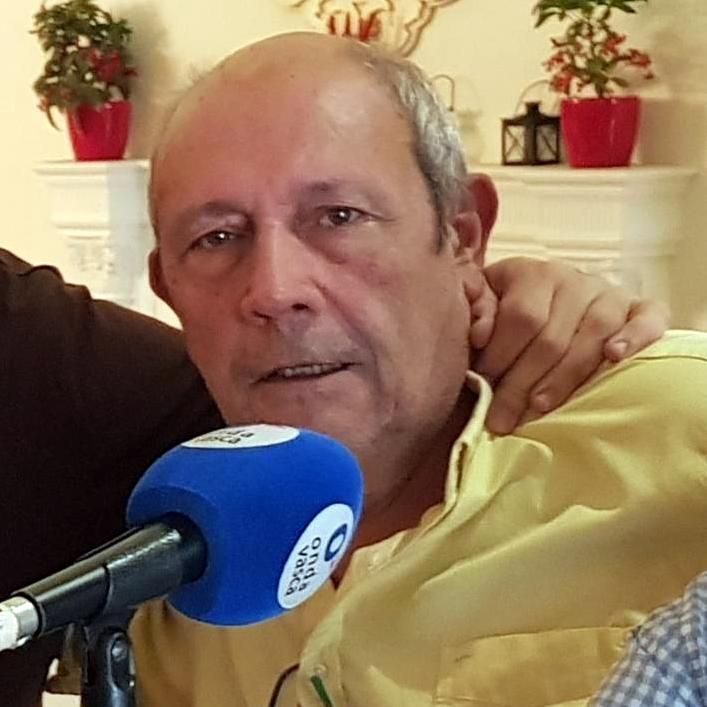  El entrenador y comentarista en Onda Vasca Víctor Llopis.