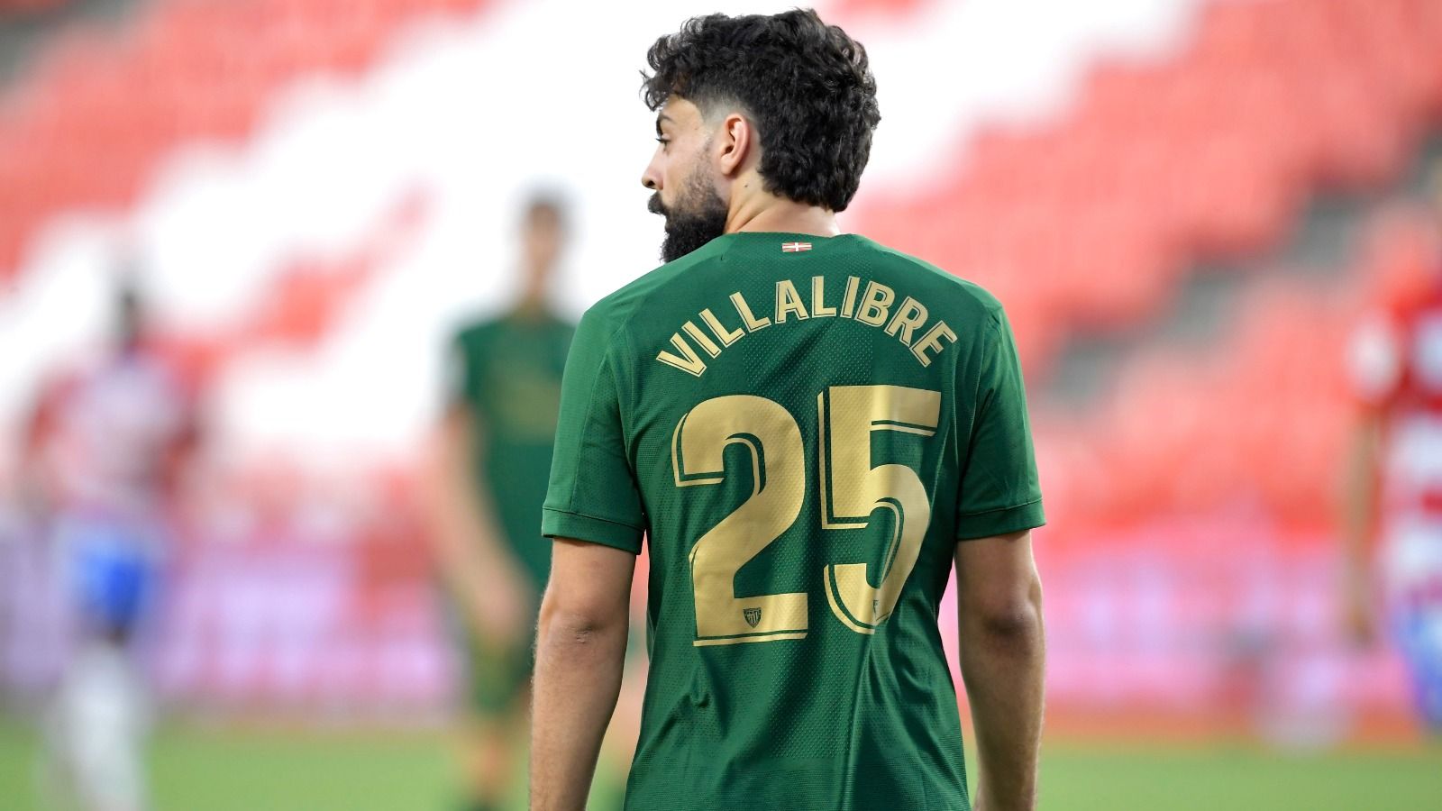  Asier Villalibre fue titular este domingo en Granada.