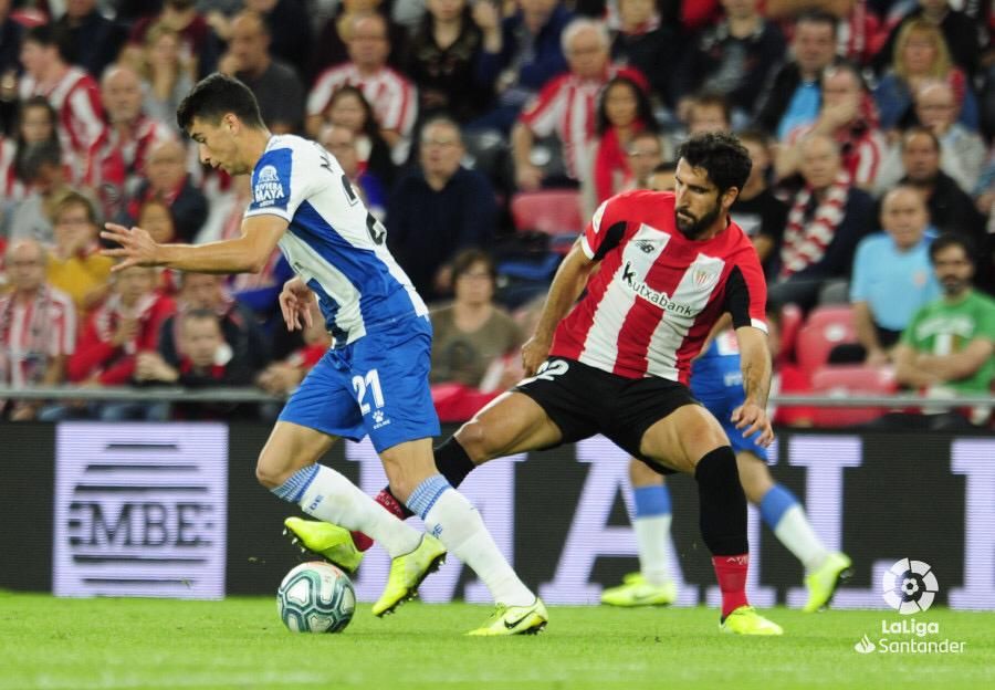  Raúl García comenzaba el partido ante el RCD Espanyol como delantero centro.