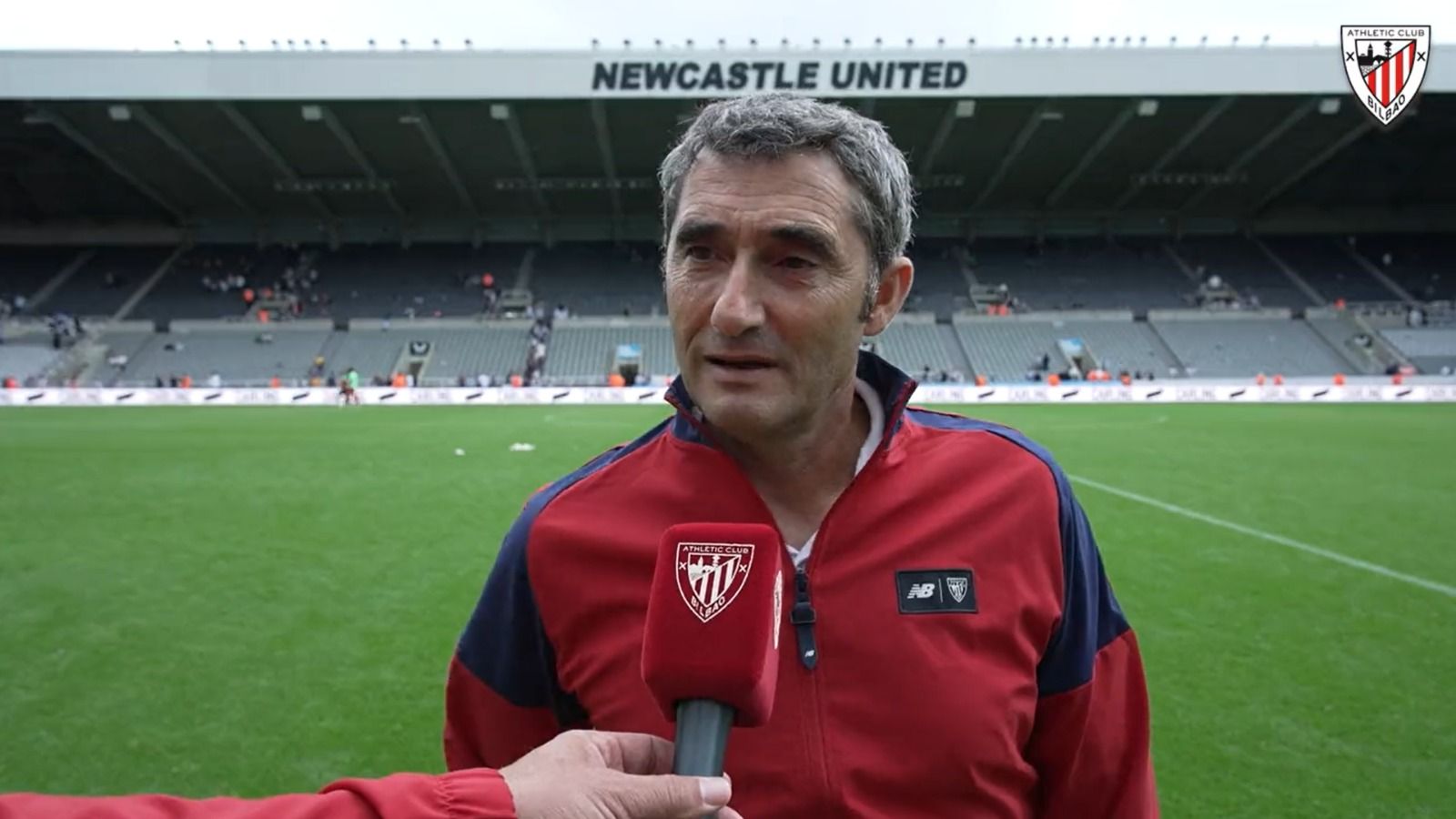  Ernesto Valverde, en St. James' Park.