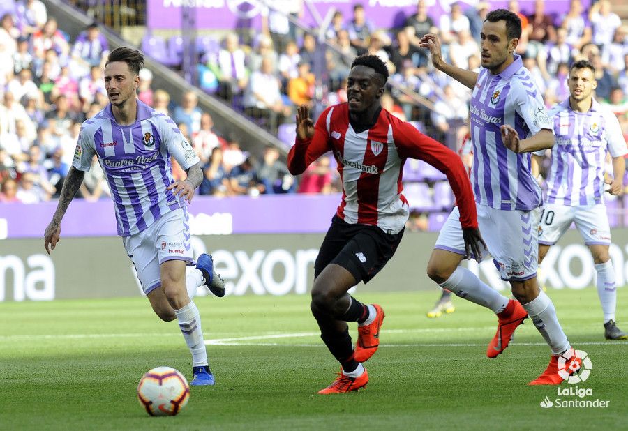  Williams corre a por el balón. Foto: LaLiga