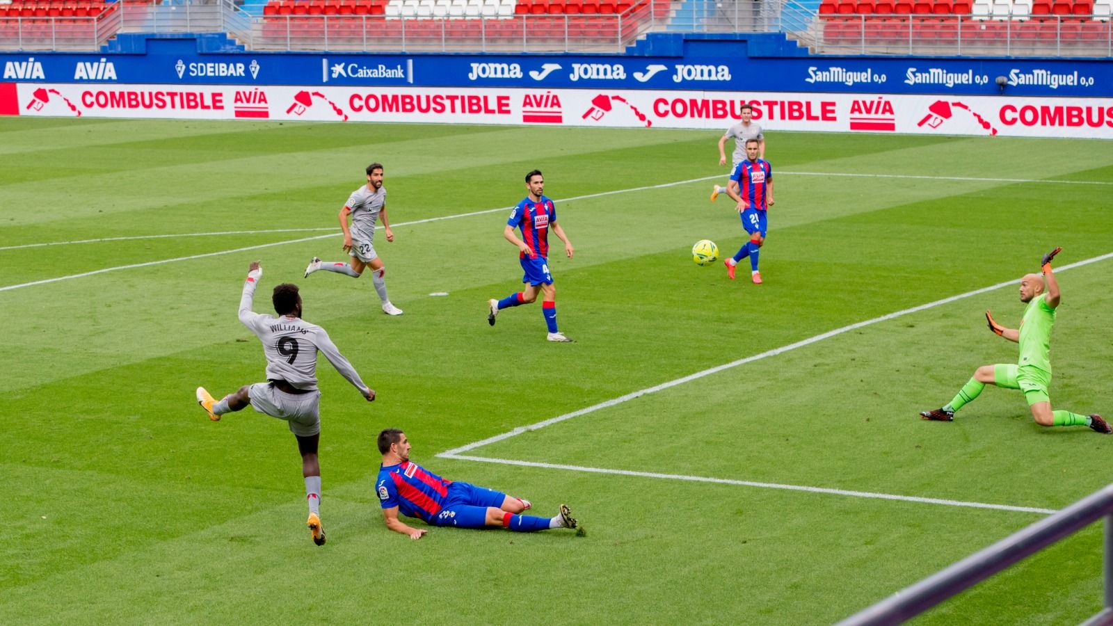  Ocasión de Iñaki Williams en el Eibar-Athletic de Ipurua.