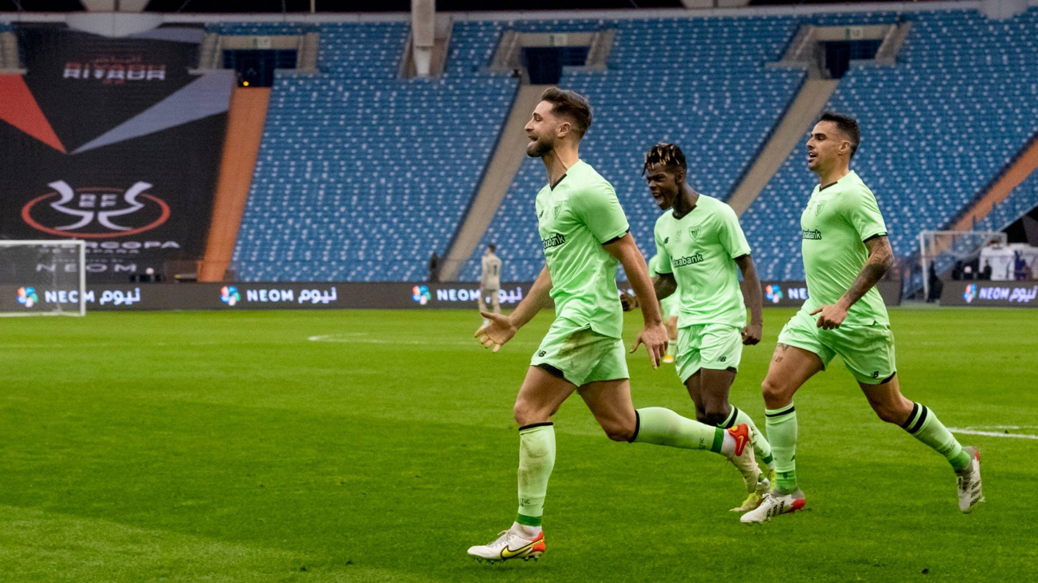  Yeray Álvarez celebra su gol ante el Atlético de Simeone en la semifinal de la Supercopa de Arabia.